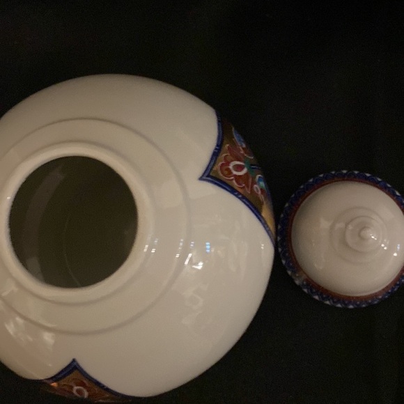 Elizabeth Arden Vintage Byzantium Collection Porcelain Love Birds Jar - Picture 3 of 4